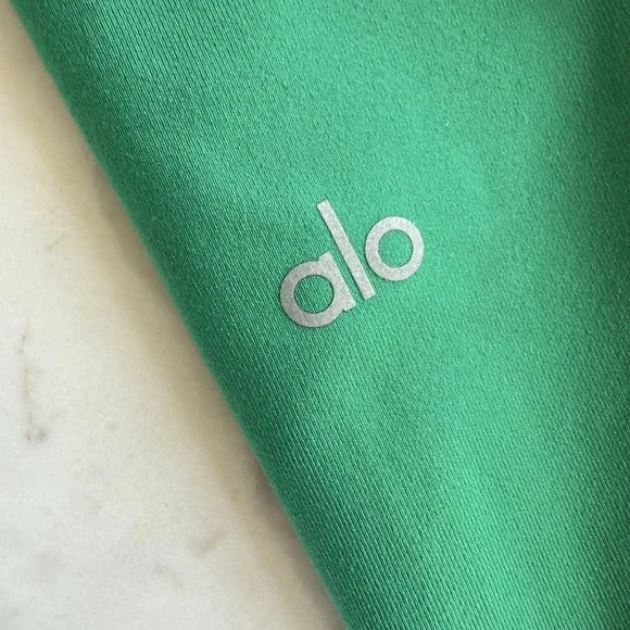 Alo Yoga High-Waist Airlift Legging in Lettuce Green Size M - Picture 4 of 8